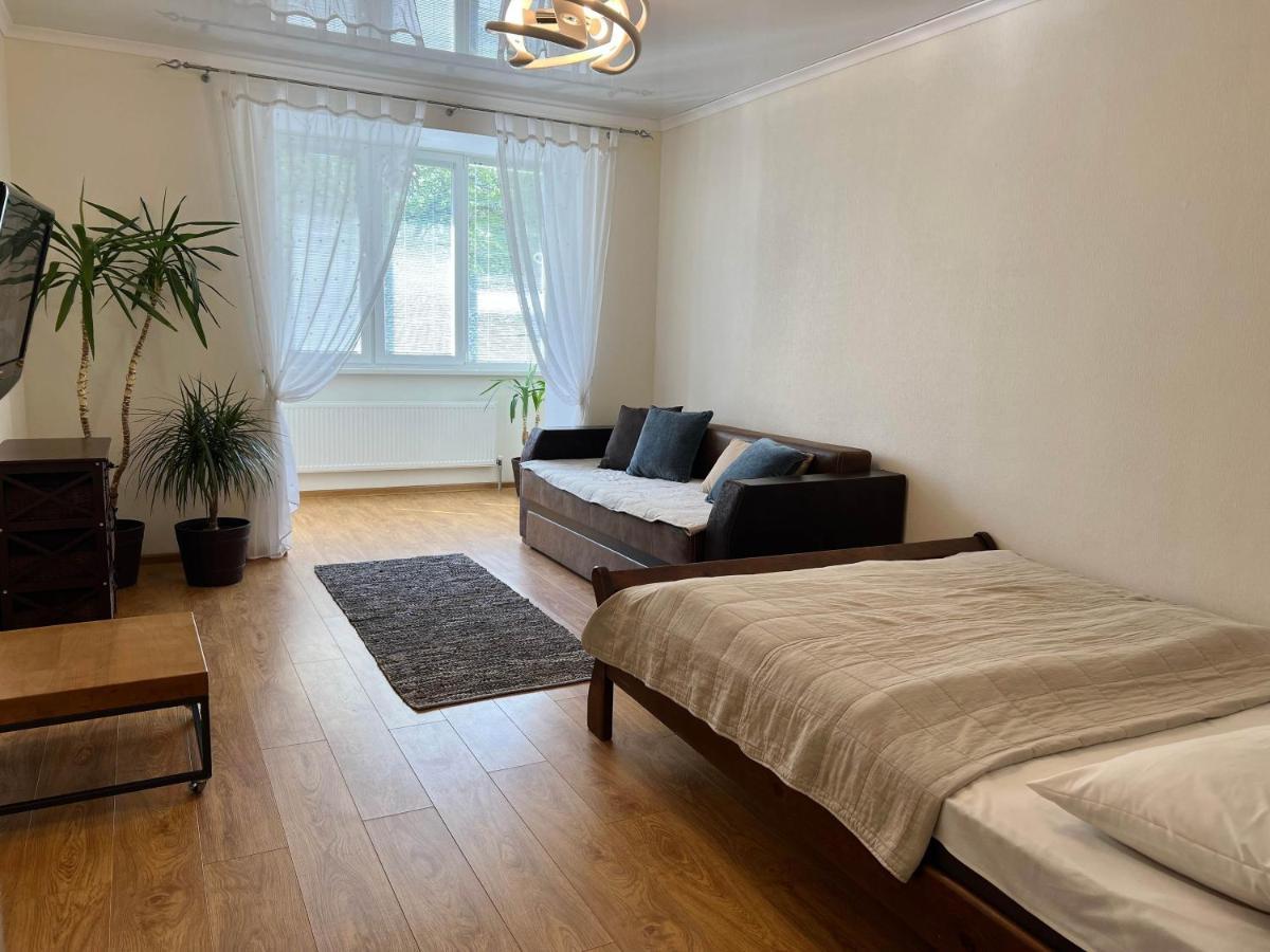 New Apartment "Family Estate" Kamjanets-Podilsky Buitenkant foto